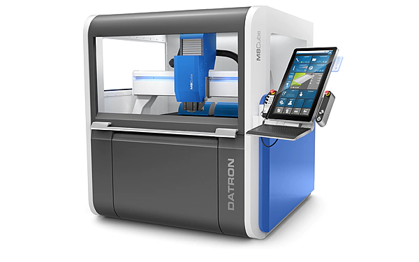 CNC stroj M8Cube